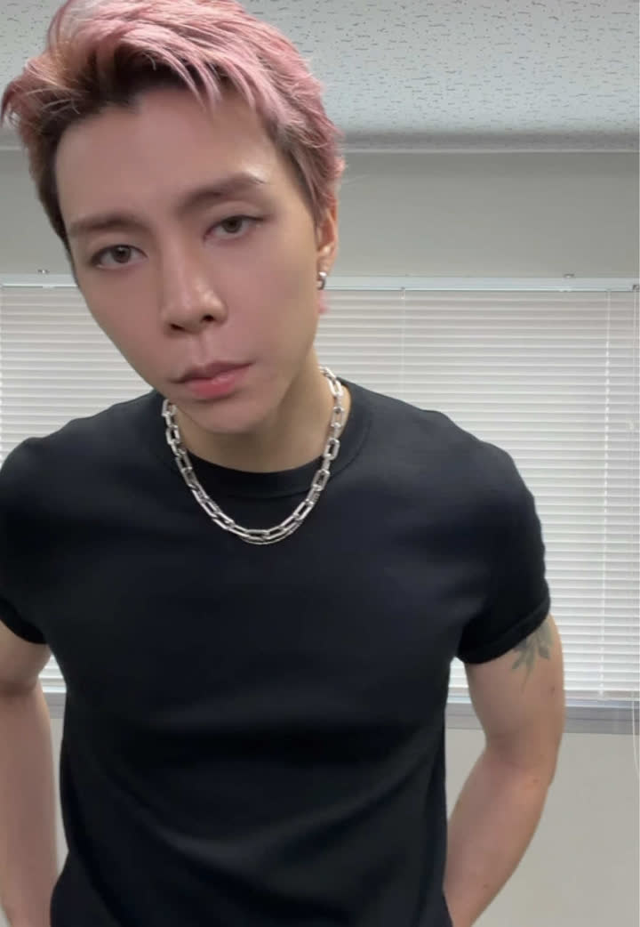 Don't call me, don't come by my house TikTok trend example by @official_nct