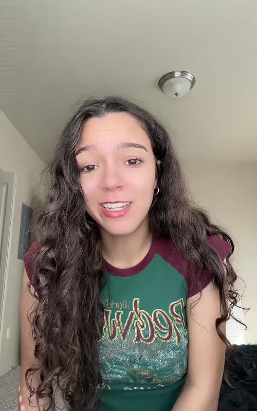 Exposing my financial situation as a 25 year old who lives alone. - TikTok hook example
