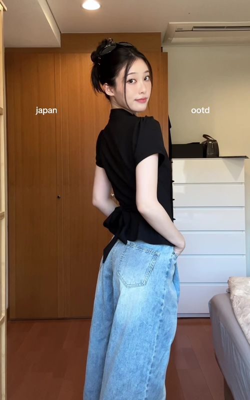 Michael Jackson 'You Rock My World' outfit transition TikTok trend example by @s.e.i.ka