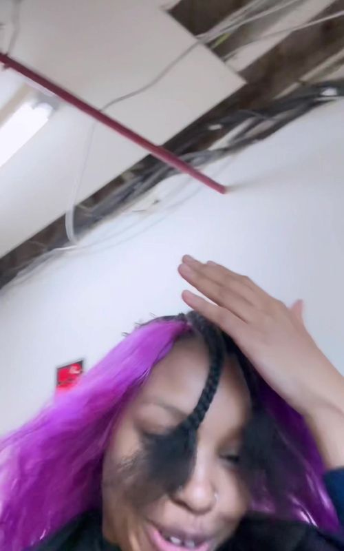 Don't book Lola E. - TikTok hook example