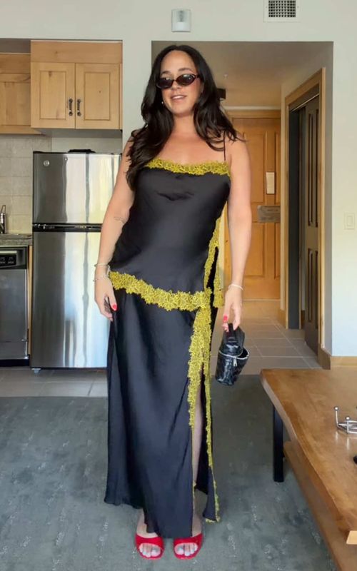 What I'm wearing pregnant to a wedding in the mountains - TikTok hook example
