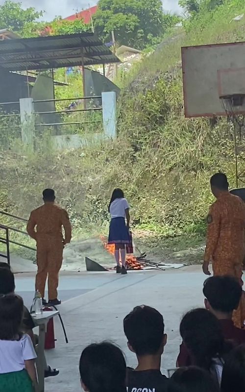 now who’s the diva???HAHAHAHA show kaayos anohr #divaonfire #makeitvirаl #firefighter #foryoupage #viraltiktok 